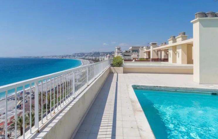 Le Royal, Spacious Seaside Apartment Rooftop And Pool 尼斯 外观 照片